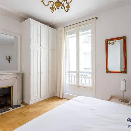 3 Bedrooms Luxury And Space Champs Elysees Apartment