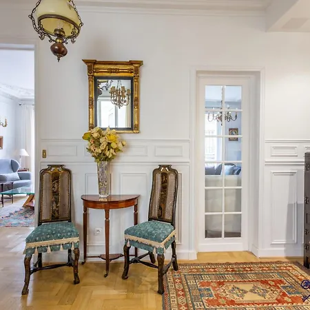 Apartment 3 Bedrooms Luxury And Space Champs Elysees